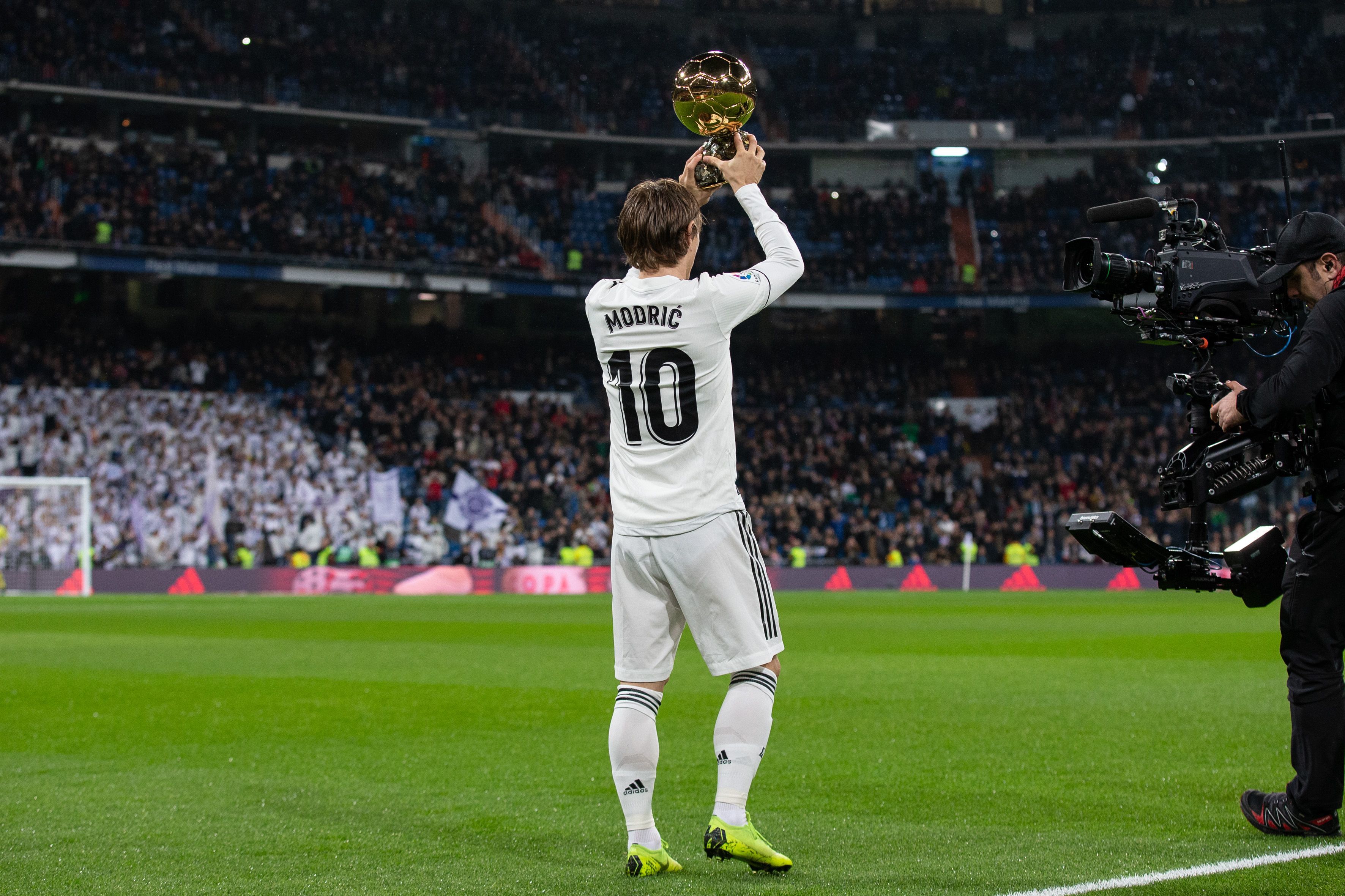 足球报：梅州客家经济困难无法妥善解决，也没总经理主持局面