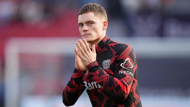 球迷态度：改变比赛走势导致米兰出局，如何评价特奥的红牌？